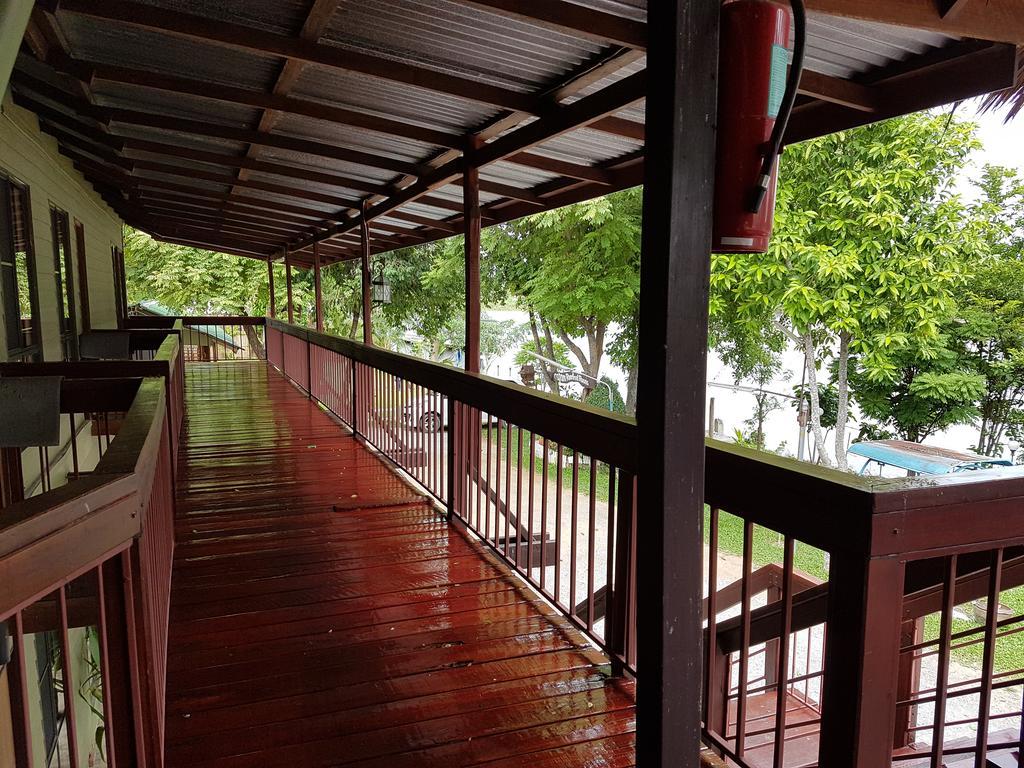 Aajam Riverfront Rooms Καντσαναμπούρι Εξωτερικό φωτογραφία
