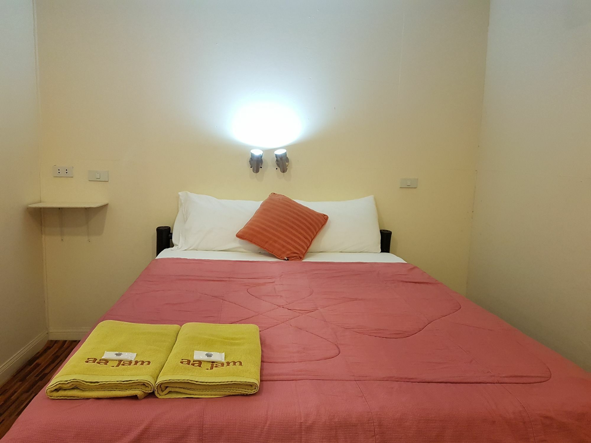 Aajam Riverfront Rooms Καντσαναμπούρι Εξωτερικό φωτογραφία