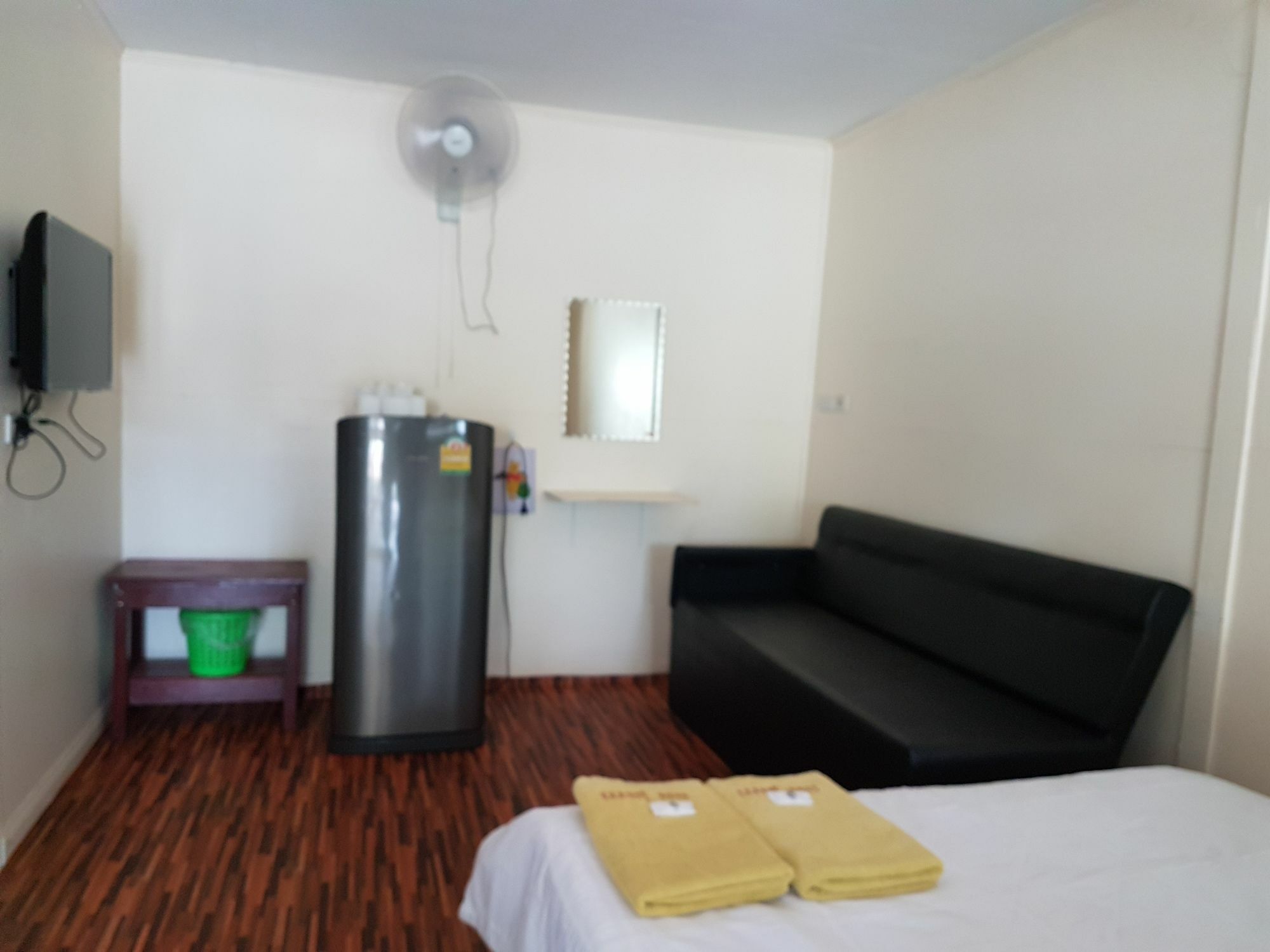 Aajam Riverfront Rooms Καντσαναμπούρι Εξωτερικό φωτογραφία