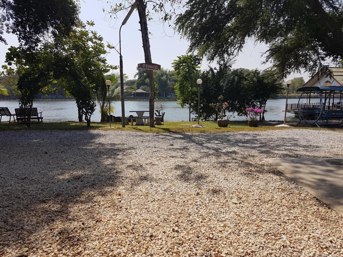 Aajam Riverfront Rooms Καντσαναμπούρι Εξωτερικό φωτογραφία